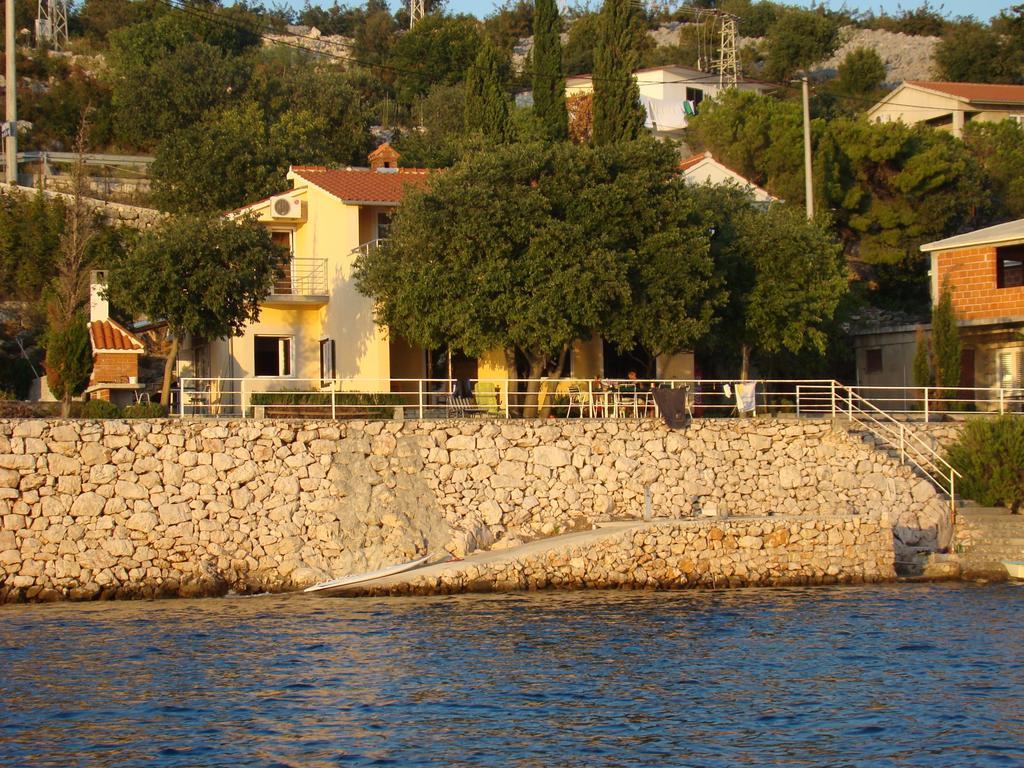 Apartmani Lisak Ugrina Barić Draga المظهر الخارجي الصورة